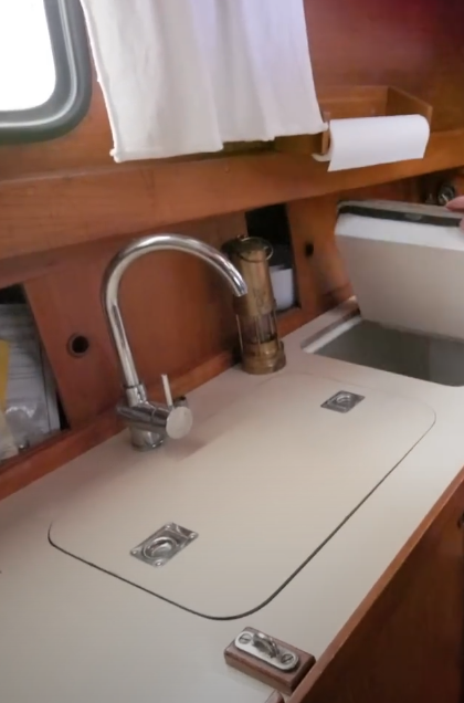 Vinland Marine Flush Lift Snap Handle W 2-3/16”; L 2-9/16” Installed View (S4878)