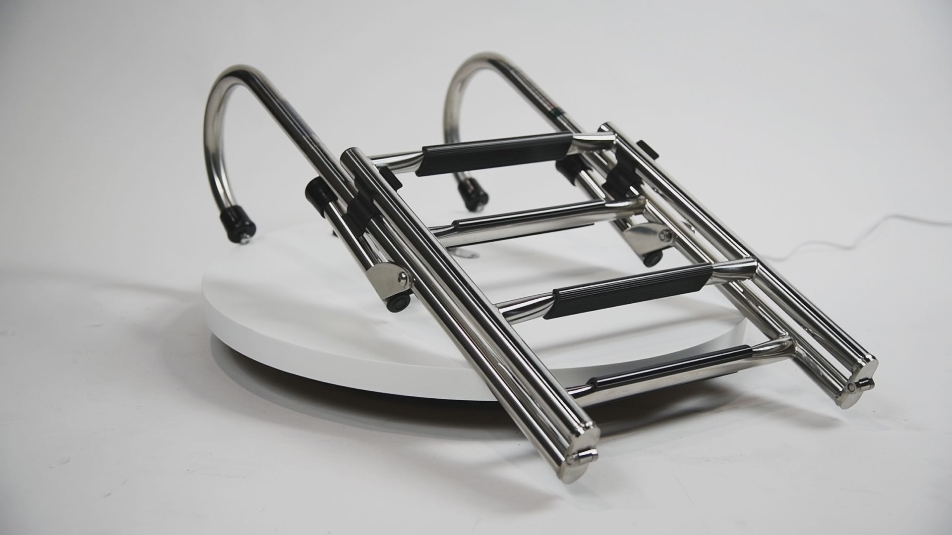 Vinland Marine Removable Pontoon 4-step Ladder folded gunwale ladder spin overview